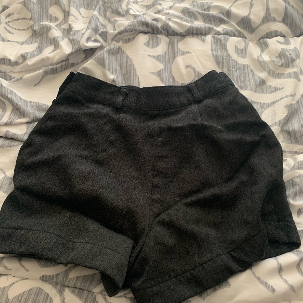 Shorts - Picture 3 of 3